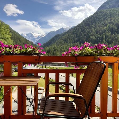 Hotel Le Bouquet - Adults Only Конье Экстерьер фото