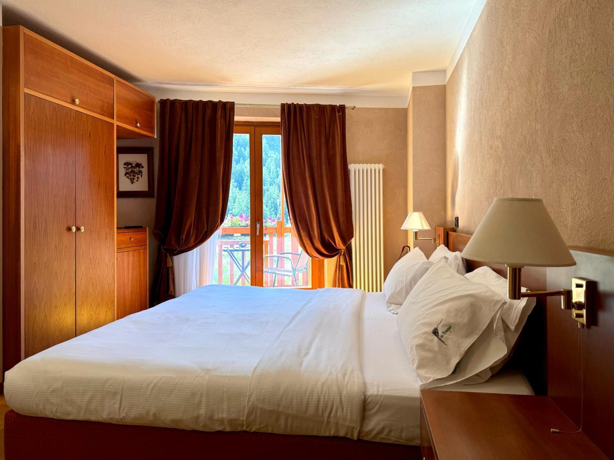 Hotel Le Bouquet - Adults Only Конье Экстерьер фото