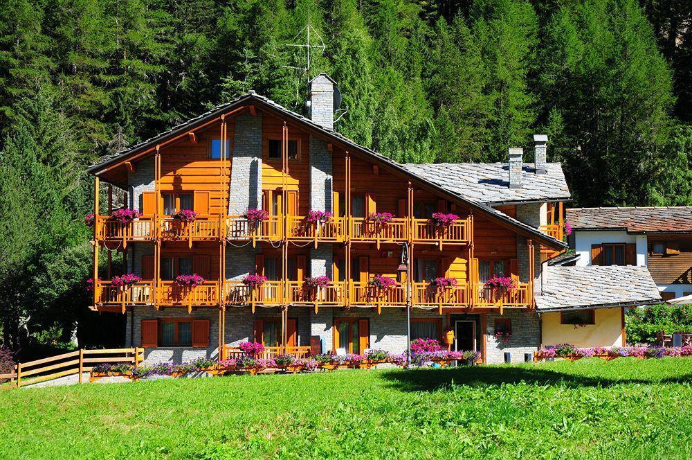 Hotel Le Bouquet - Adults Only Конье Экстерьер фото