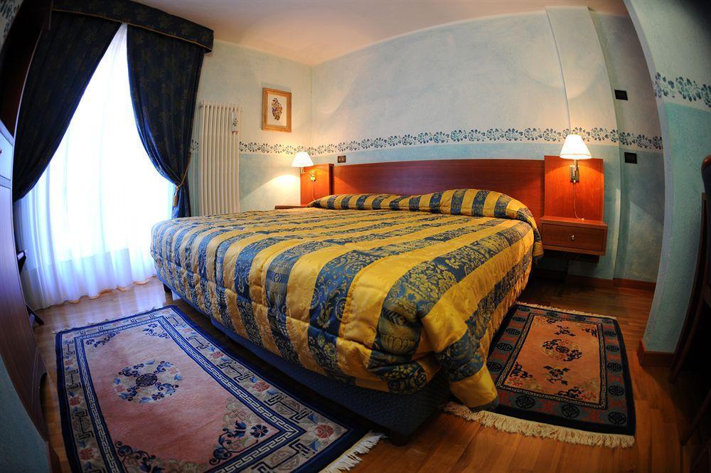 Hotel Le Bouquet - Adults Only Конье Экстерьер фото