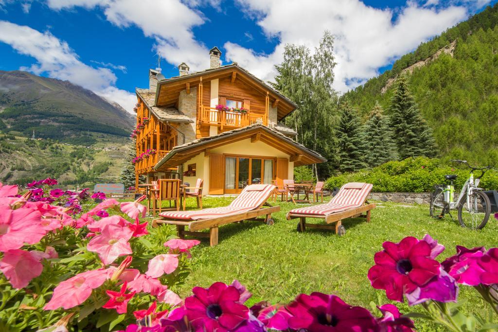 Hotel Le Bouquet - Adults Only Конье Экстерьер фото